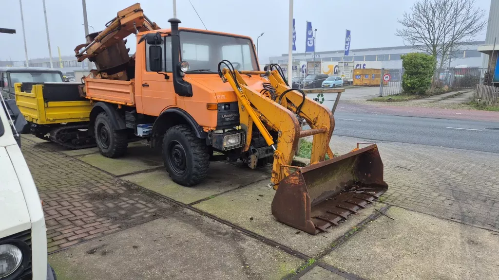 Mercedes-Benz Unimog u1200